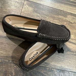 Brand new brown moccasins/loafers. Size 8